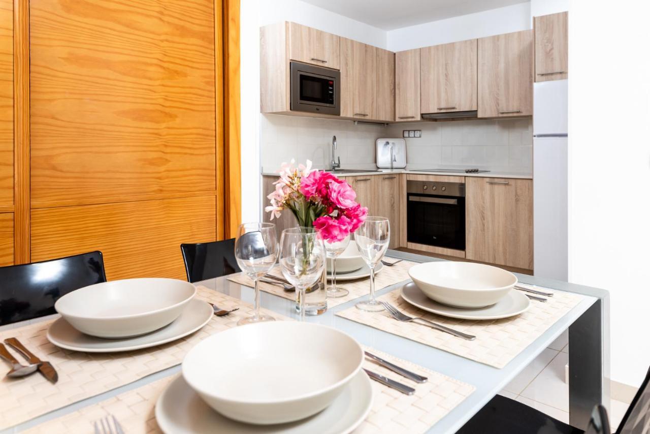 Apartamentos Las Palmeras ปวยร์โต เด มอแกน ภายนอก รูปภาพ